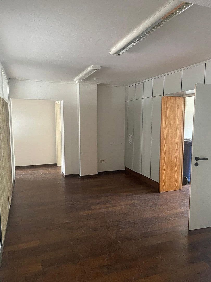 office for sale, 174 m², Große Rurstraße 88, Jülich, North Rhine-Westphalia office for sale, 174 m², Große Rurstraße 88, Jülich, North Rhine-Westphalia