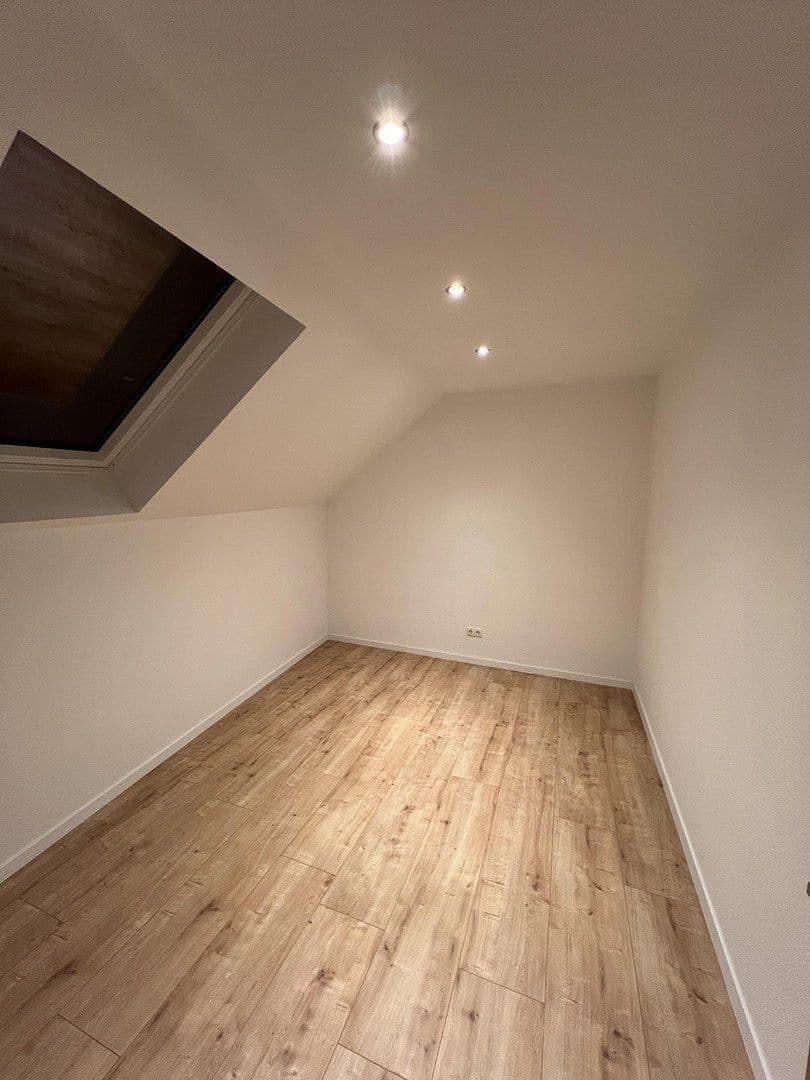 5 bedroom flat to rent, 128 m², Dorfbrunnenstraße 32, Wörth am Rhein, Rhineland-Palatinate 5 bedroom flat to rent, 128 m², Dorfbrunnenstraße 32, Wörth am Rhein, Rhineland-Palatinate