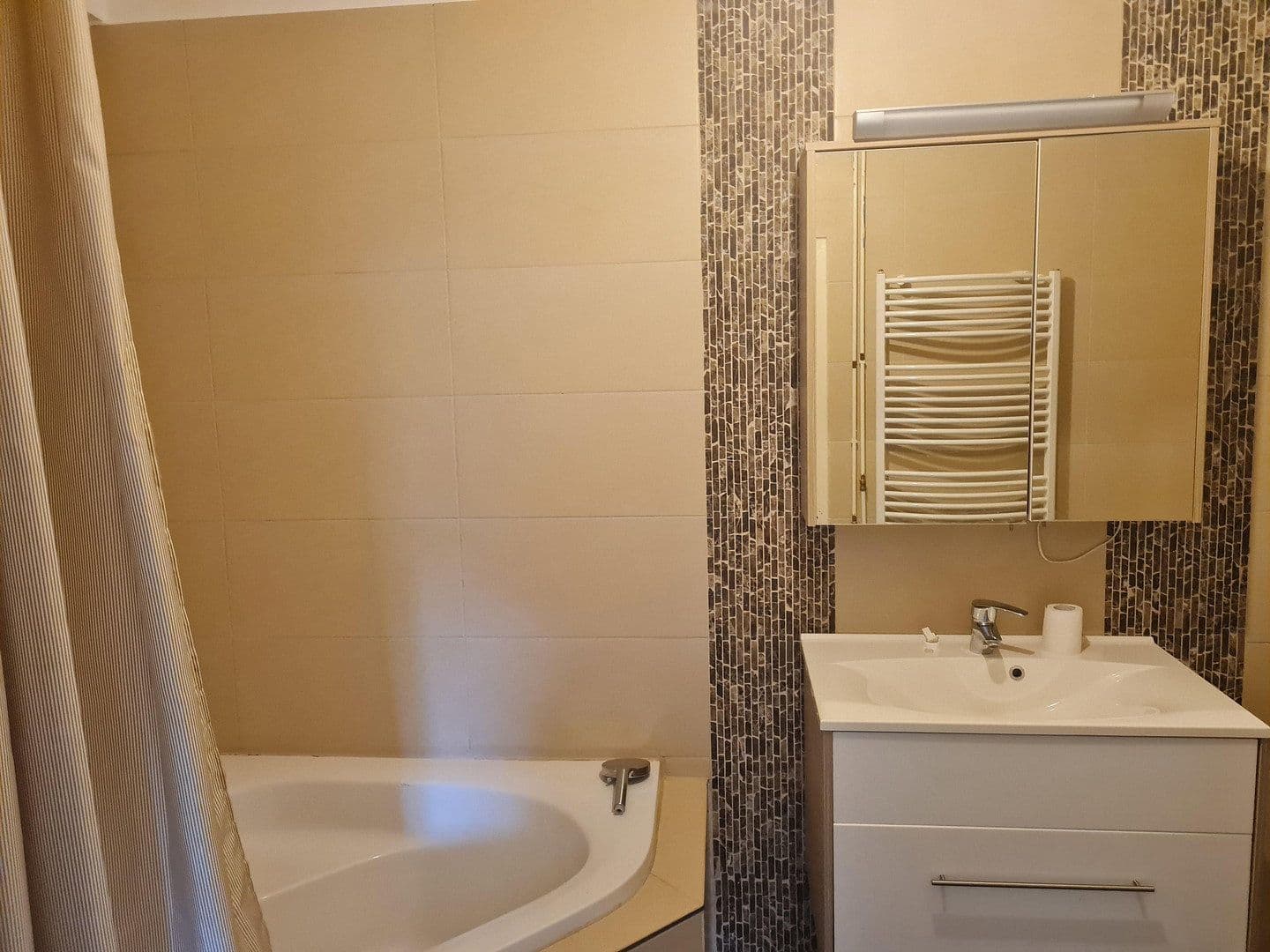 3 bedroom flat to rent, 90 m², Schieder-Schwalenberg, North Rhine-Westphalia 3 bedroom flat to rent, 90 m², Schieder-Schwalenberg, North Rhine-Westphalia