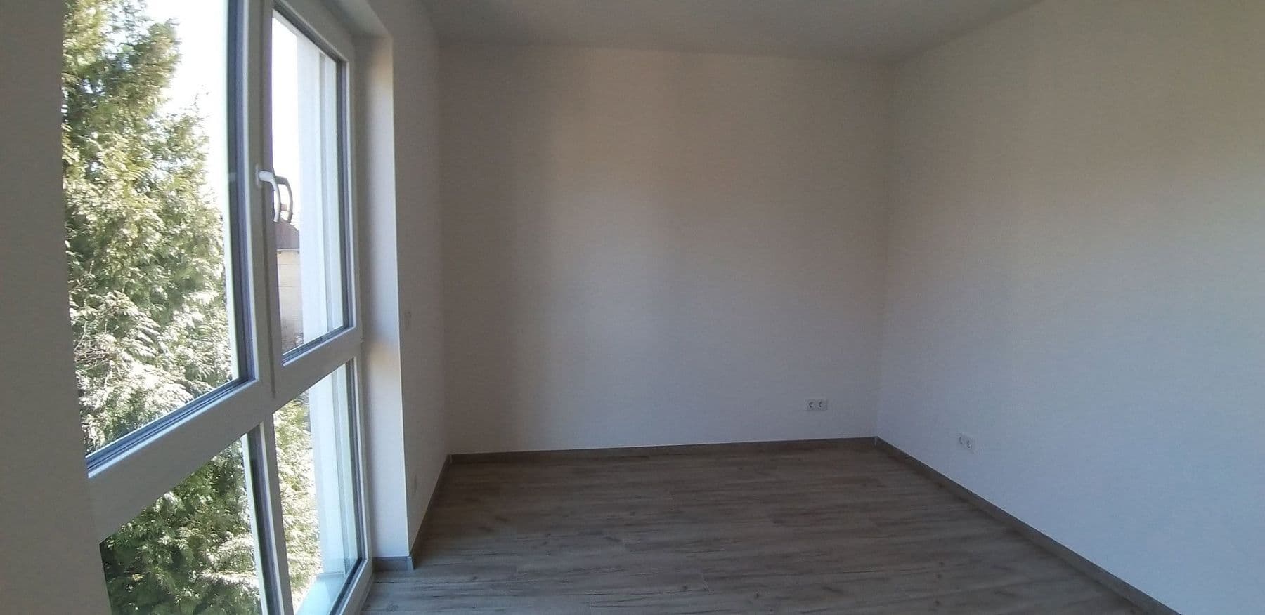 2 bedroom with open-plan kitchen flat to rent, 98 m², Homburg, Saarland 2 bedroom with open-plan kitchen flat to rent, 98 m², Homburg, Saarland