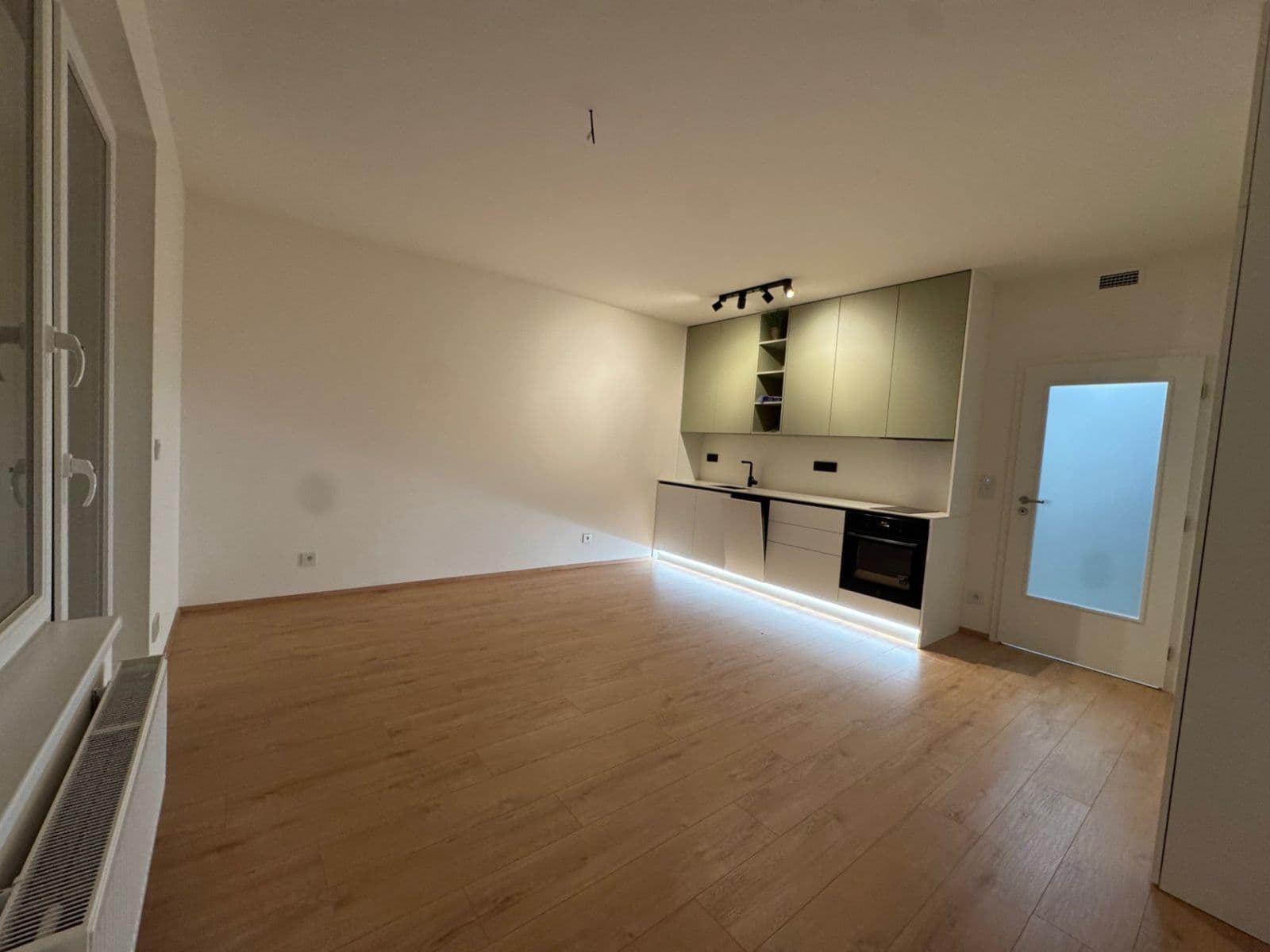 Studio flat to rent, 33 m², Strančická, Prague, Prague Studio flat to rent, 33 m², Strančická, Prague, Prague