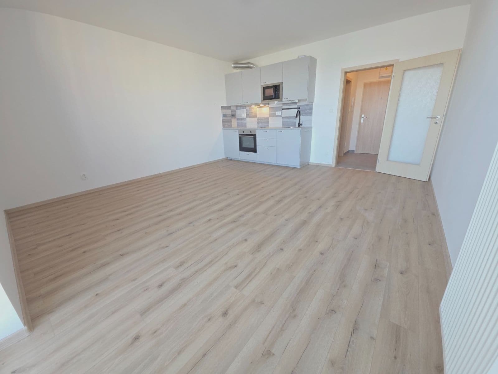Studio flat to rent, 33 m², Jaroslava Holečka, Kladno, Středočeský Region Studio flat to rent, 33 m², Jaroslava Holečka, Kladno, Středočeský Region