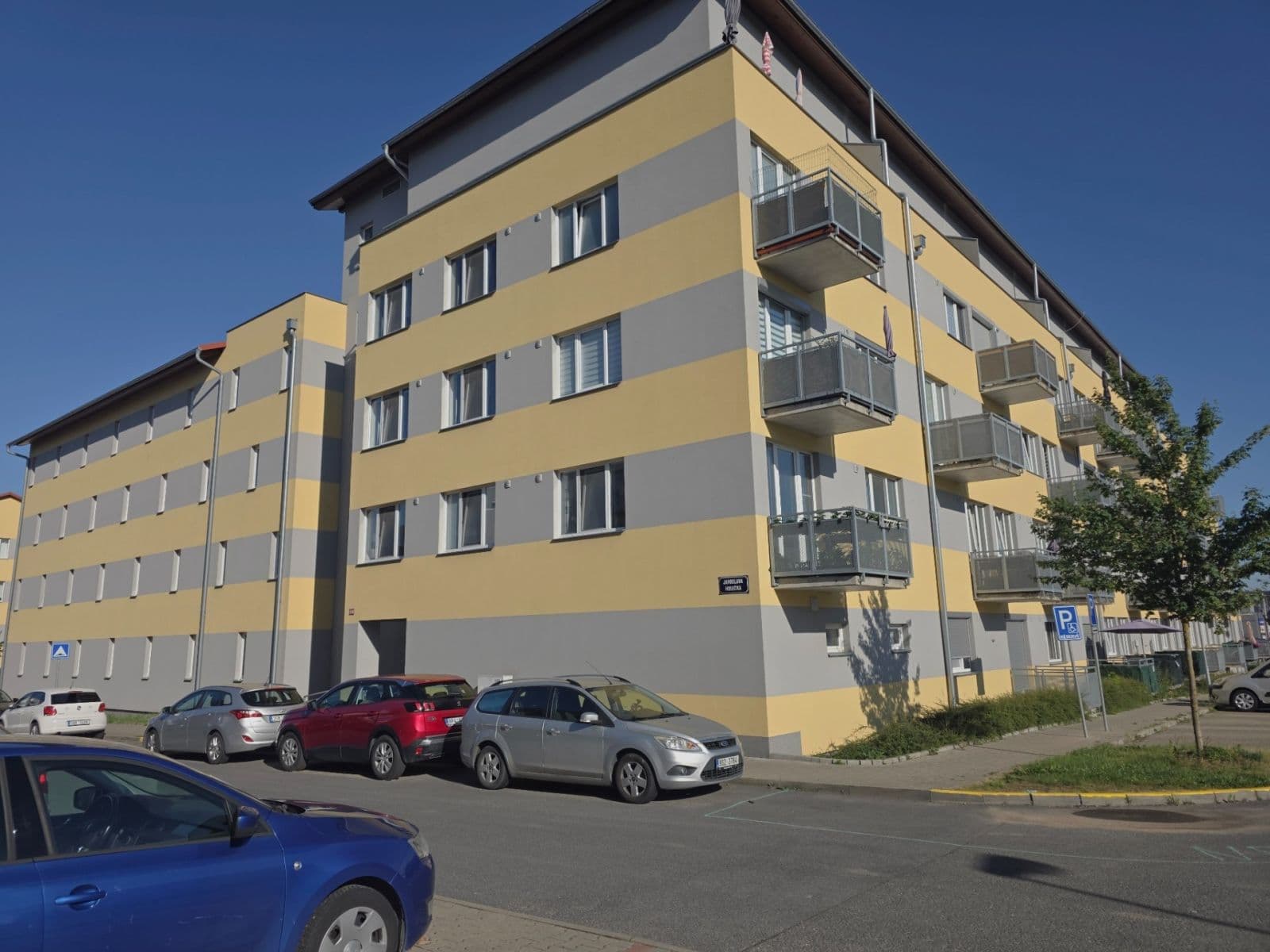Studio flat to rent, 33 m², Jaroslava Holečka, Kladno, Středočeský Region Studio flat to rent, 33 m², Jaroslava Holečka, Kladno, Středočeský Region