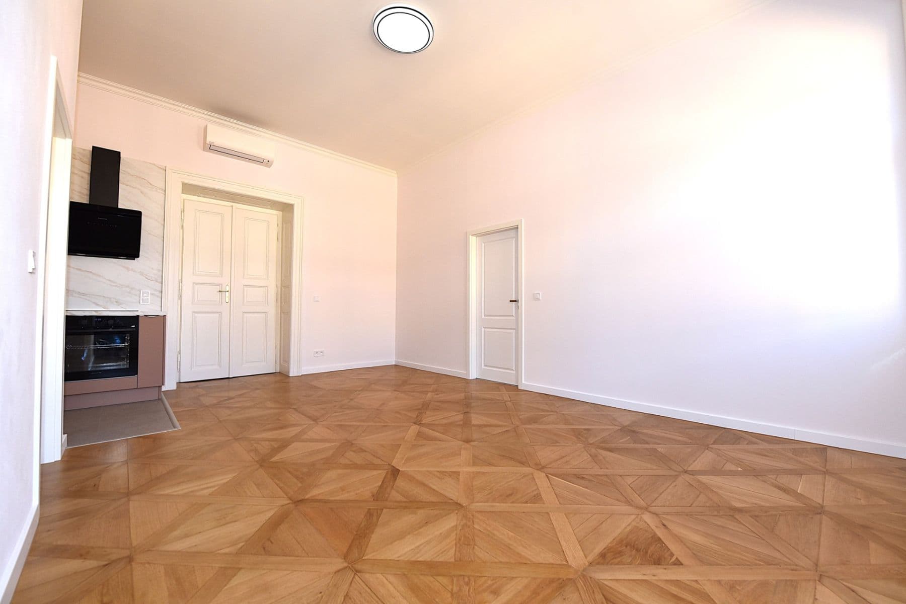 3 bedroom with open-plan kitchen flat to rent, 84 m², Palackého, Prague, Prague 3 bedroom with open-plan kitchen flat to rent, 84 m², Palackého, Prague, Prague
