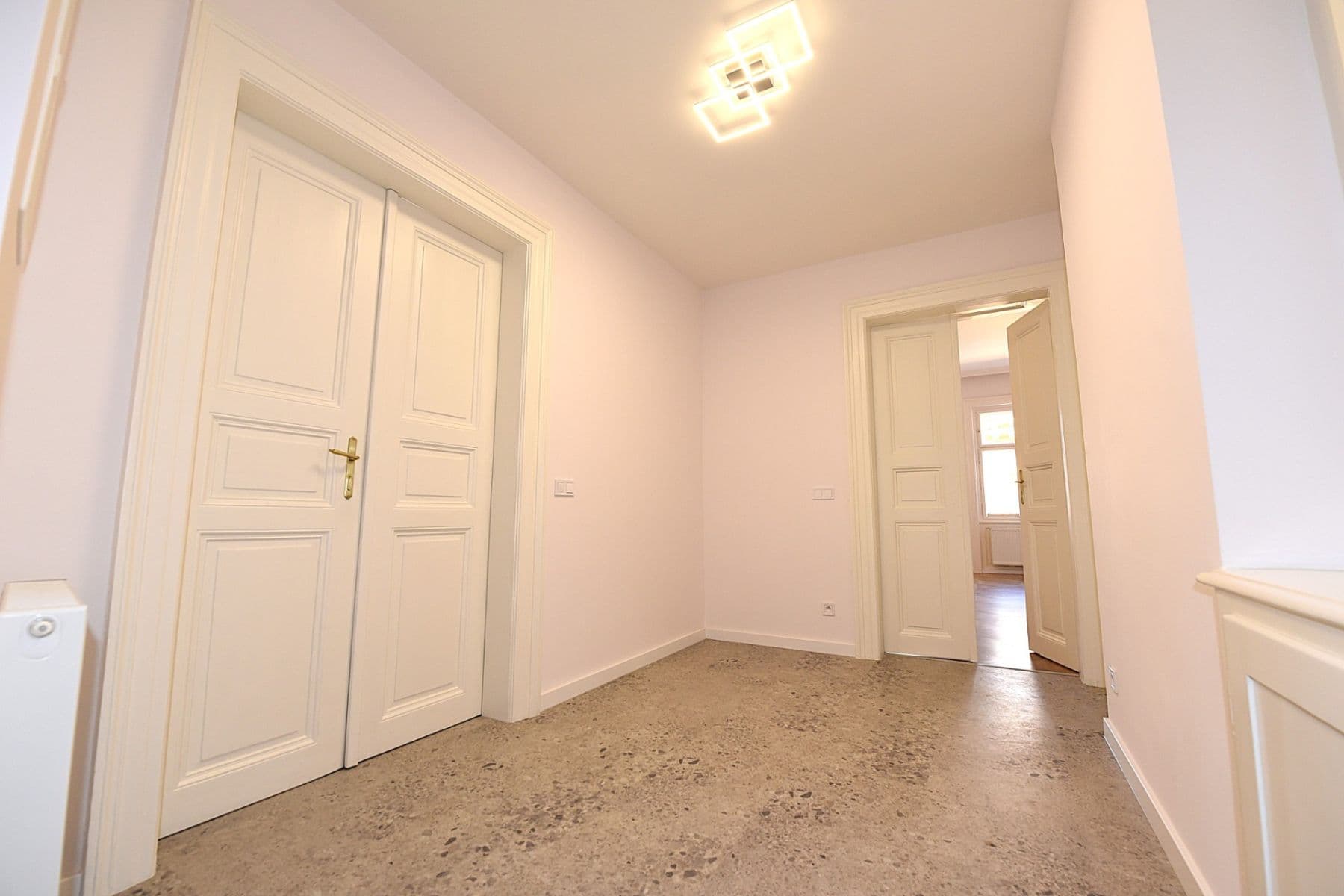 3 bedroom with open-plan kitchen flat to rent, 84 m², Palackého, Prague, Prague 3 bedroom with open-plan kitchen flat to rent, 84 m², Palackého, Prague, Prague