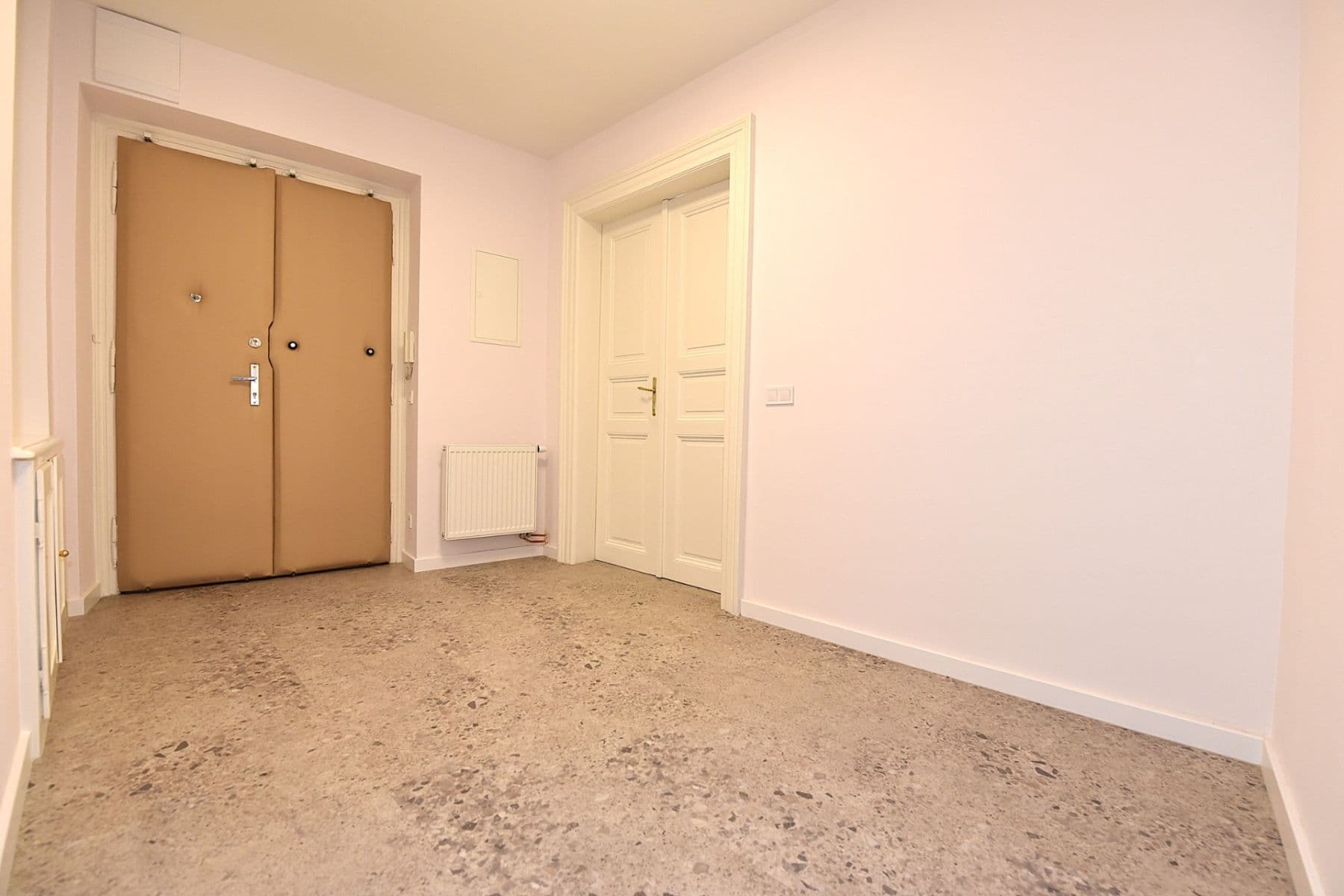 3 bedroom with open-plan kitchen flat to rent, 84 m², Palackého, Prague, Prague 3 bedroom with open-plan kitchen flat to rent, 84 m², Palackého, Prague, Prague