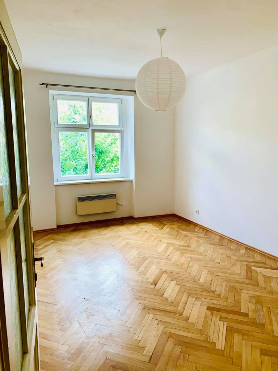 1 bedroom with open-plan kitchen flat to rent, 45 m², Ruská, Prague, Prague 1 bedroom with open-plan kitchen flat to rent, 45 m², Ruská, Prague, Prague