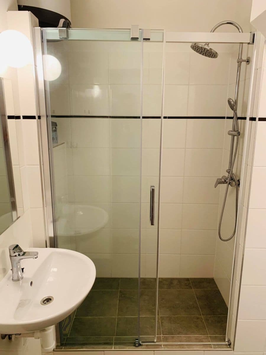 1 bedroom with open-plan kitchen flat to rent, 45 m², Ruská, Prague, Prague 1 bedroom with open-plan kitchen flat to rent, 45 m², Ruská, Prague, Prague