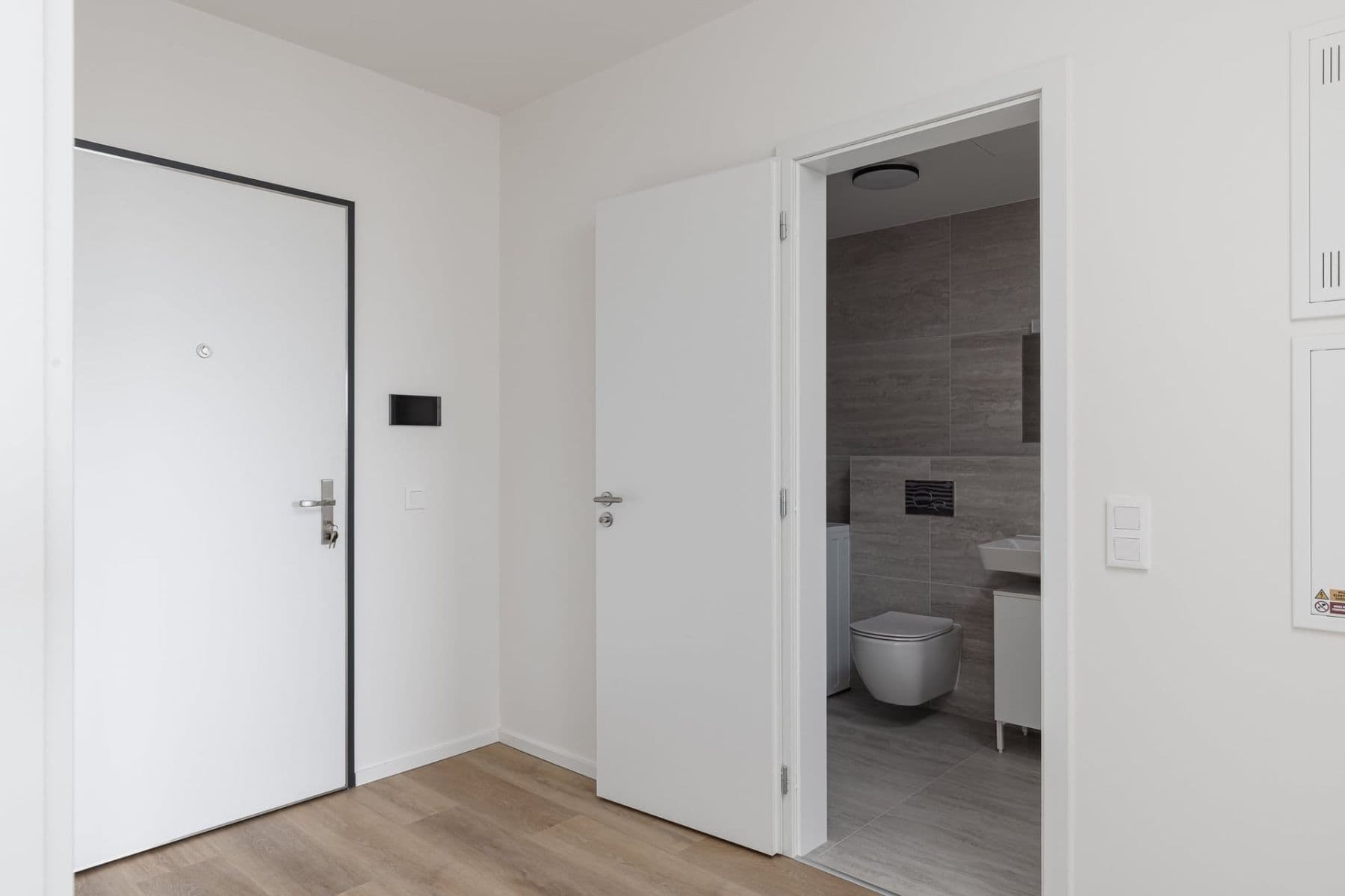 1 bedroom with open-plan kitchen flat to rent, 52 m², Waltariho, Prague, Prague 1 bedroom with open-plan kitchen flat to rent, 52 m², Waltariho, Prague, Prague