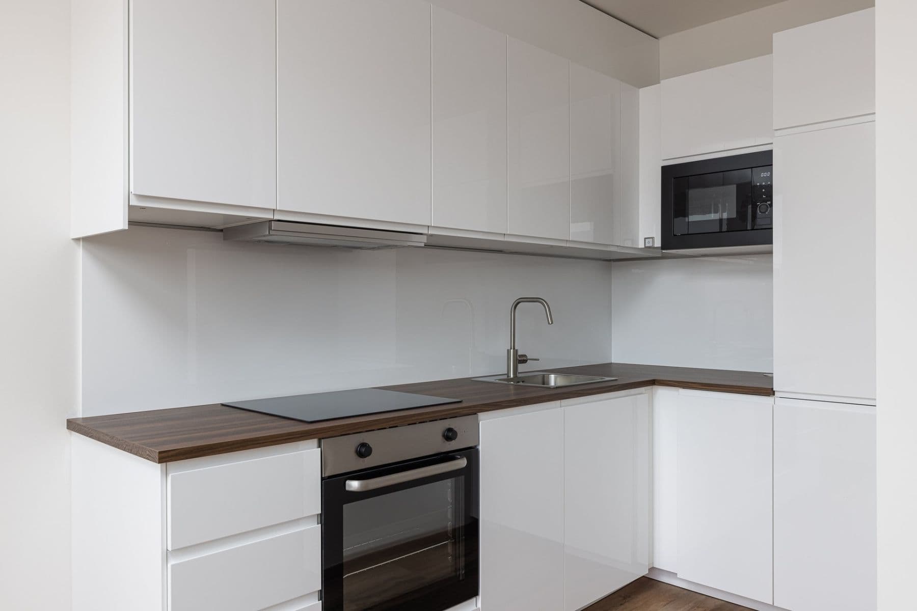 Studio flat to rent, 36 m², Waltariho, Prague, Prague Studio flat to rent, 36 m², Waltariho, Prague, Prague