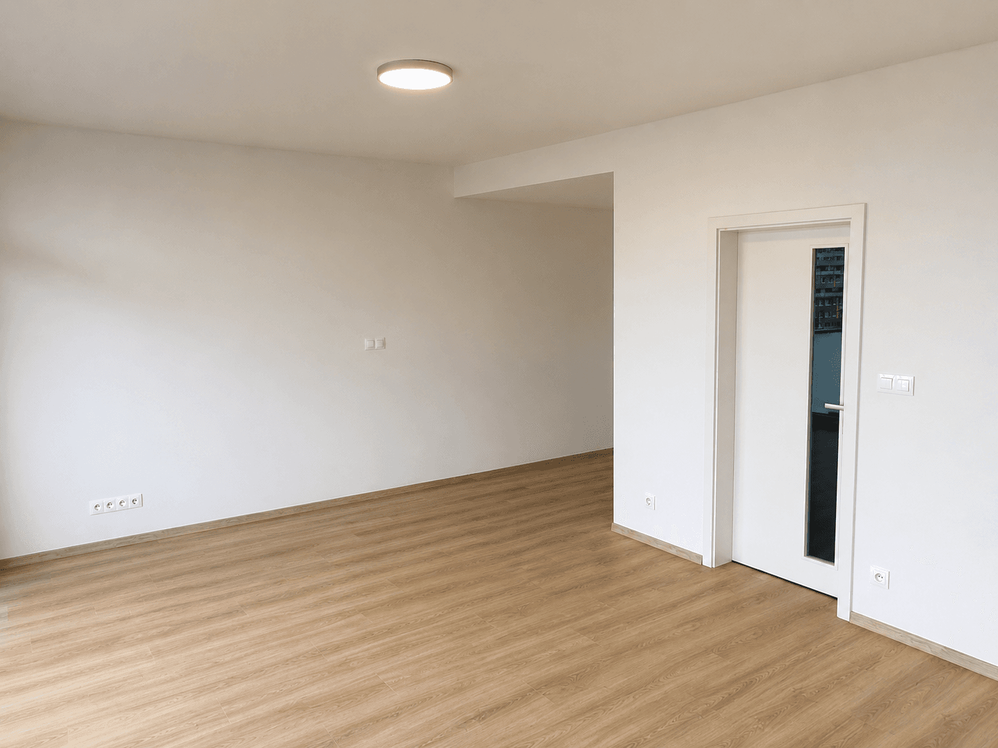Studio flat to rent, 34 m², Americká, Kladno, Středočeský Region Studio flat to rent, 34 m², Americká, Kladno, Středočeský Region
