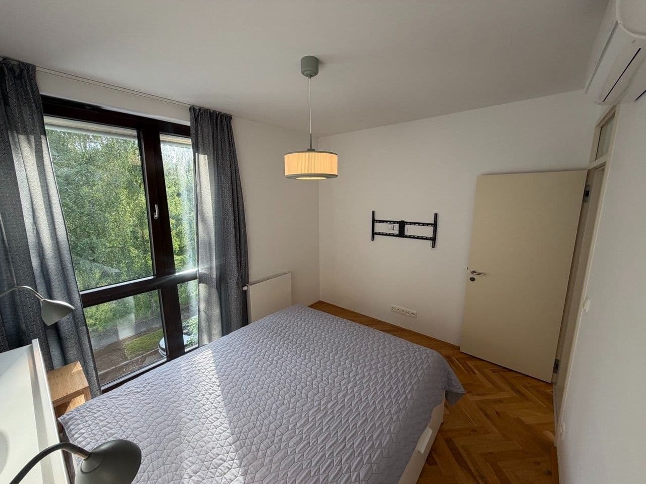 2 bedroom with open-plan kitchen flat to rent, 73 m², Pod Jalovým dvorem, Prague, Prague 2 bedroom with open-plan kitchen flat to rent, 73 m², Pod Jalovým dvorem, Prague, Prague