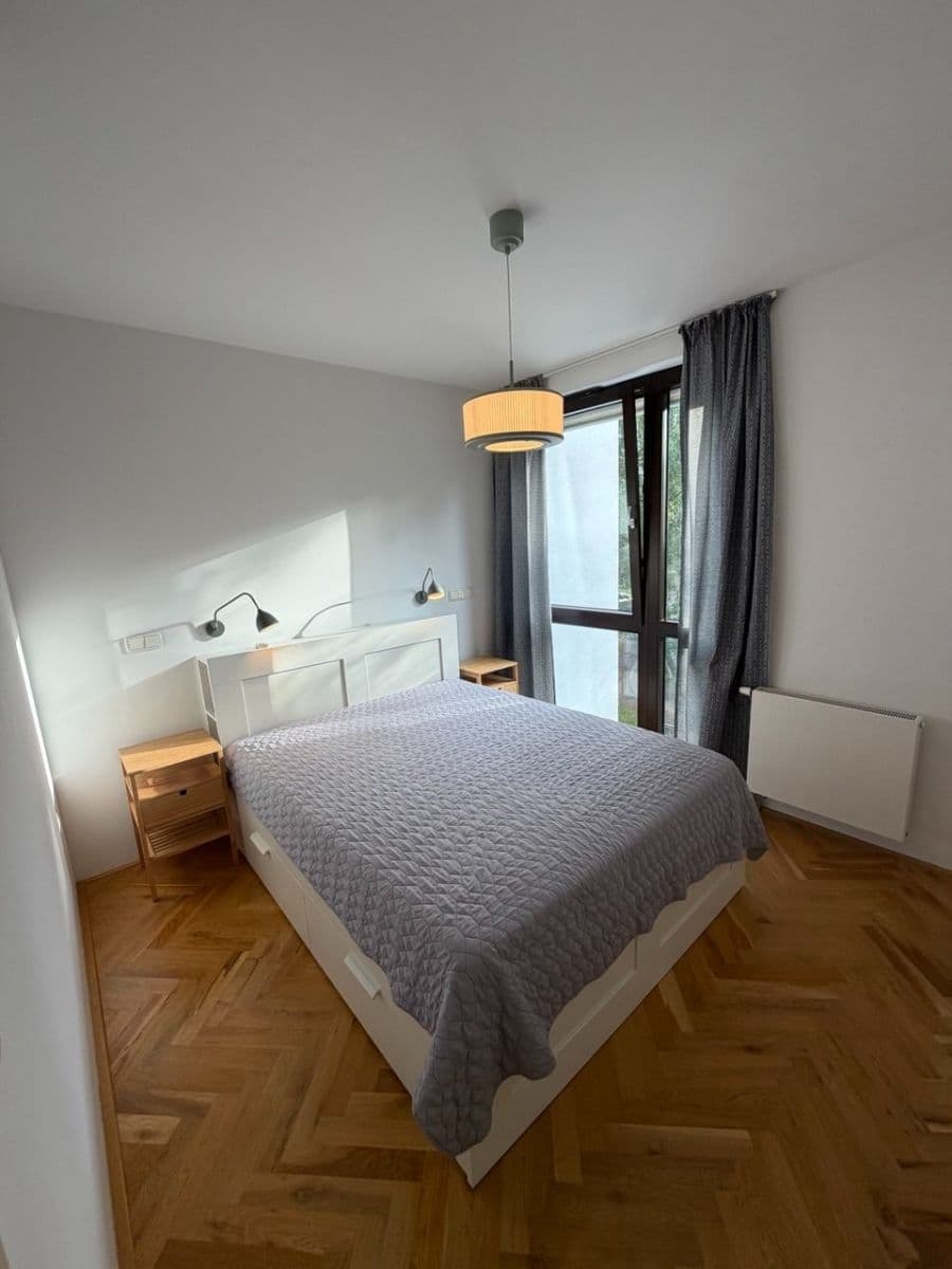 2 bedroom with open-plan kitchen flat to rent, 73 m², Pod Jalovým dvorem, Prague, Prague 2 bedroom with open-plan kitchen flat to rent, 73 m², Pod Jalovým dvorem, Prague, Prague
