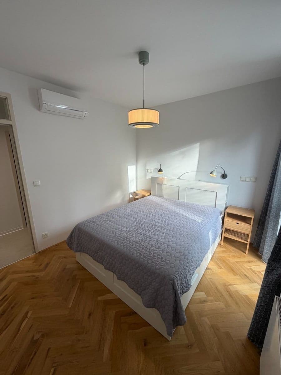 2 bedroom with open-plan kitchen flat to rent, 73 m², Pod Jalovým dvorem, Prague, Prague 2 bedroom with open-plan kitchen flat to rent, 73 m², Pod Jalovým dvorem, Prague, Prague