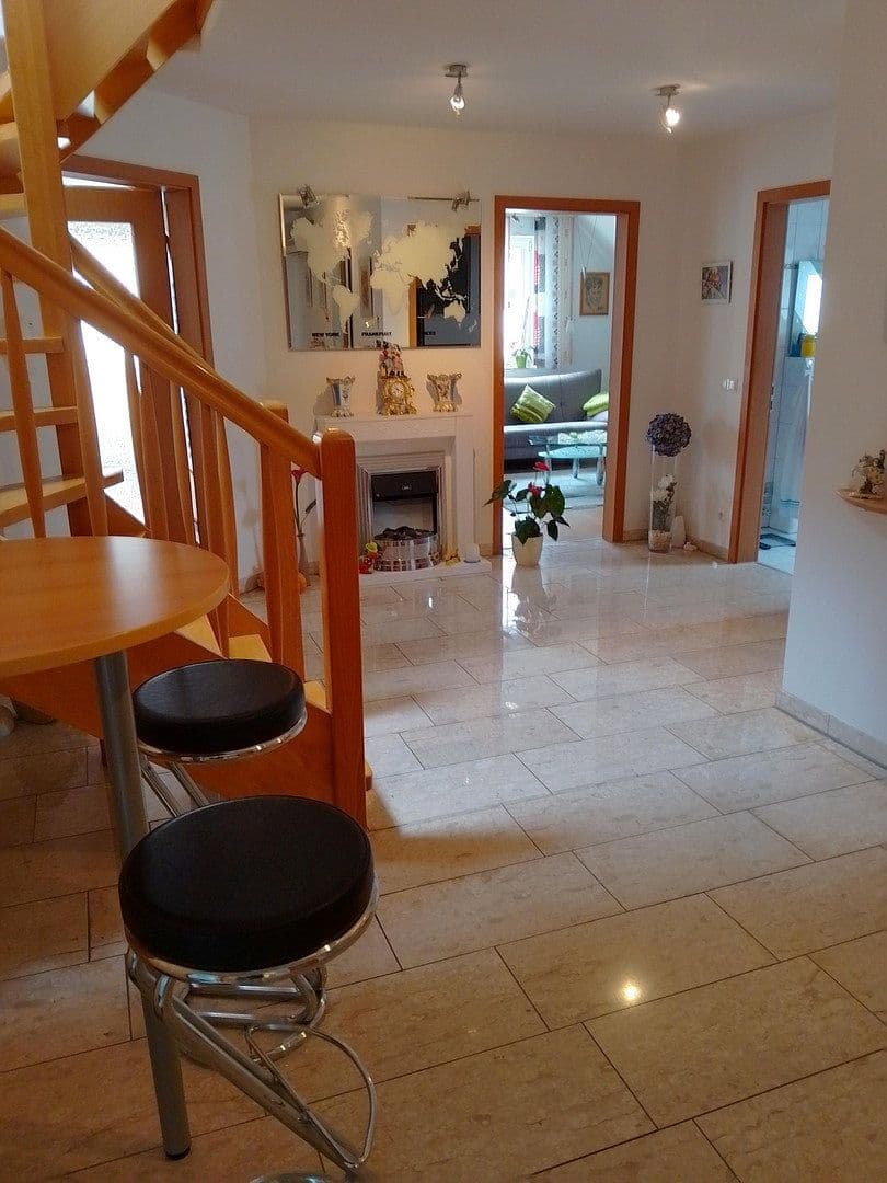 4 bedroom with open-plan kitchen flat to rent, 160 m², Sickingenstraße 5, Magdeburg, Saxony-Anhalt 4 bedroom with open-plan kitchen flat to rent, 160 m², Sickingenstraße 5, Magdeburg, Saxony-Anhalt