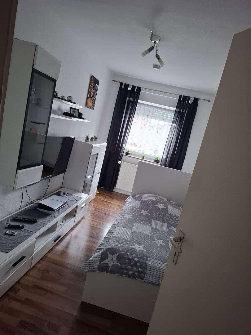 3 bedroom flat to rent, 107 m², Neumühler Str. 31, Oberhausen-Sterkrade, North Rhine-Westphalia 3 bedroom flat to rent, 107 m², Neumühler Str. 31, Oberhausen-Sterkrade, North Rhine-Westphalia
