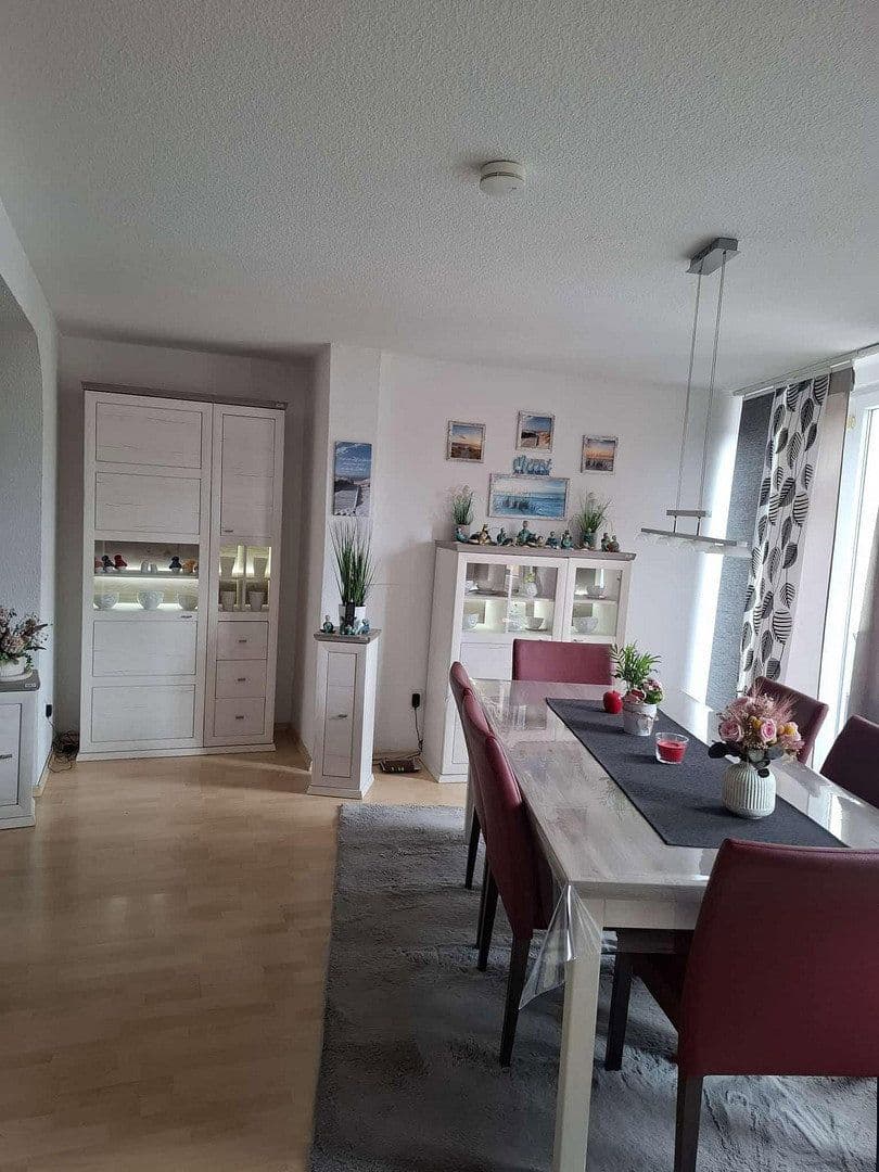 3 bedroom flat to rent, 107 m², Neumühler Str. 31, Oberhausen-Sterkrade, North Rhine-Westphalia 3 bedroom flat to rent, 107 m², Neumühler Str. 31, Oberhausen-Sterkrade, North Rhine-Westphalia