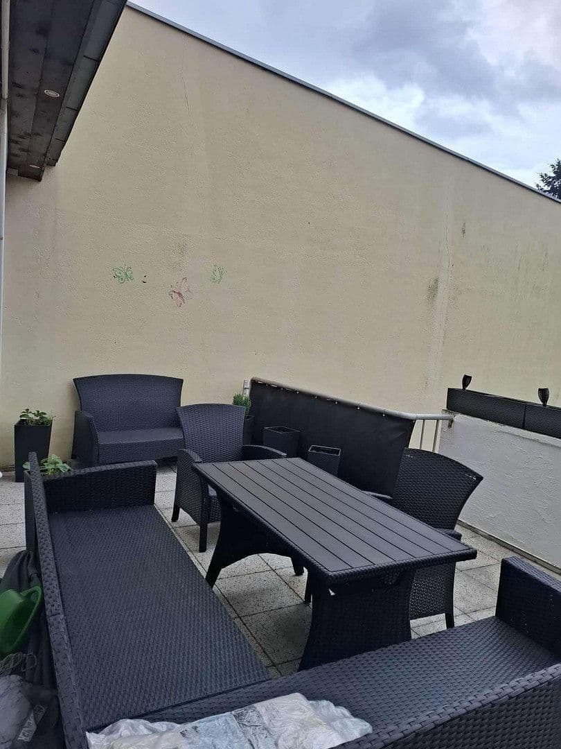 3 bedroom flat to rent, 107 m², Neumühler Str. 31, Oberhausen-Sterkrade, North Rhine-Westphalia 3 bedroom flat to rent, 107 m², Neumühler Str. 31, Oberhausen-Sterkrade, North Rhine-Westphalia