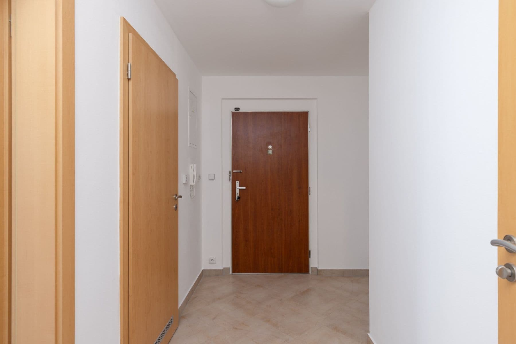 1 bedroom with open-plan kitchen flat to rent, 49 m², Na Výrovně, Prague, Prague 1 bedroom with open-plan kitchen flat to rent, 49 m², Na Výrovně, Prague, Prague