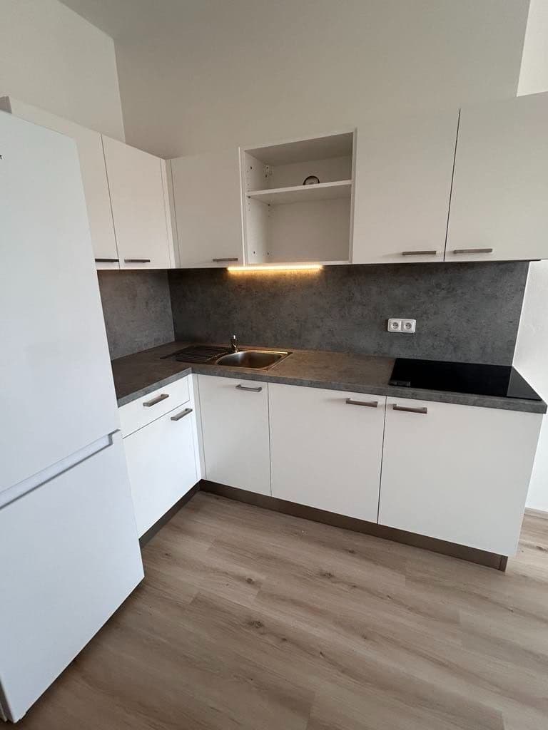 Studio flat to rent, 33 m², Gajdošova, Brno, Jihomoravský Region Studio flat to rent, 33 m², Gajdošova, Brno, Jihomoravský Region