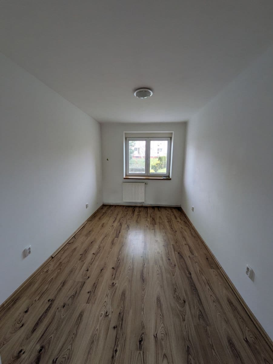 2 bedroom with open-plan kitchen flat to rent, 58 m², Týnec nad Sázavou, Středočeský Region 2 bedroom with open-plan kitchen flat to rent, 58 m², Týnec nad Sázavou, Středočeský Region