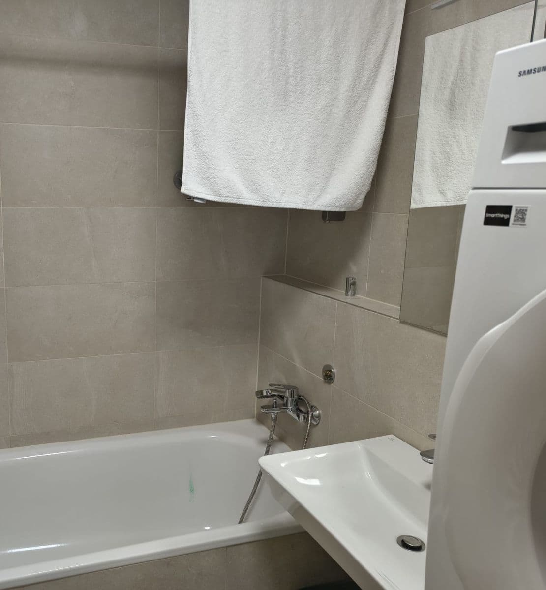 1 bedroom with open-plan kitchen flat to rent, 71 m², Dagmar Burešové, Prague, Prague 1 bedroom with open-plan kitchen flat to rent, 71 m², Dagmar Burešové, Prague, Prague