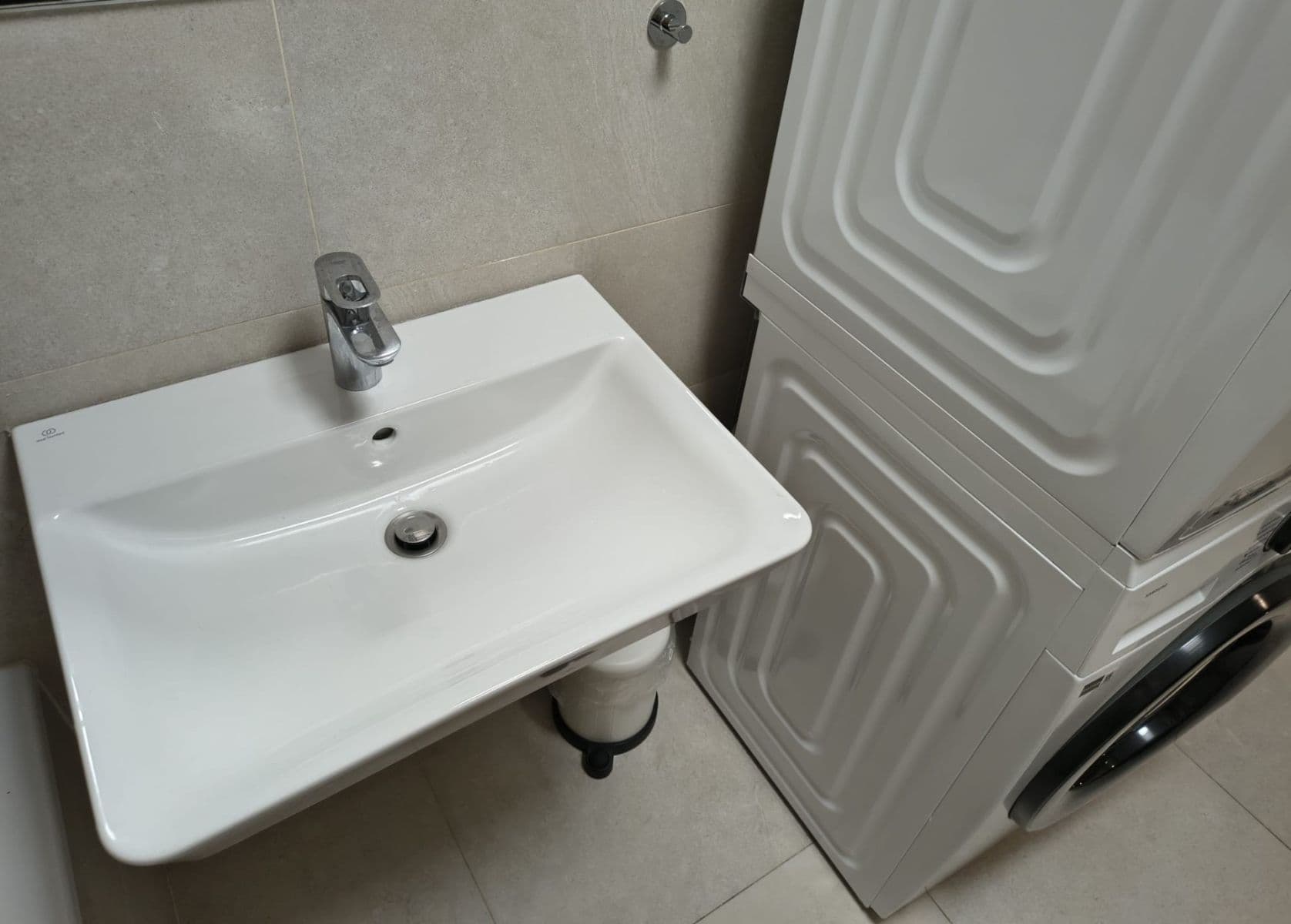 1 bedroom with open-plan kitchen flat to rent, 71 m², Dagmar Burešové, Prague, Prague 1 bedroom with open-plan kitchen flat to rent, 71 m², Dagmar Burešové, Prague, Prague