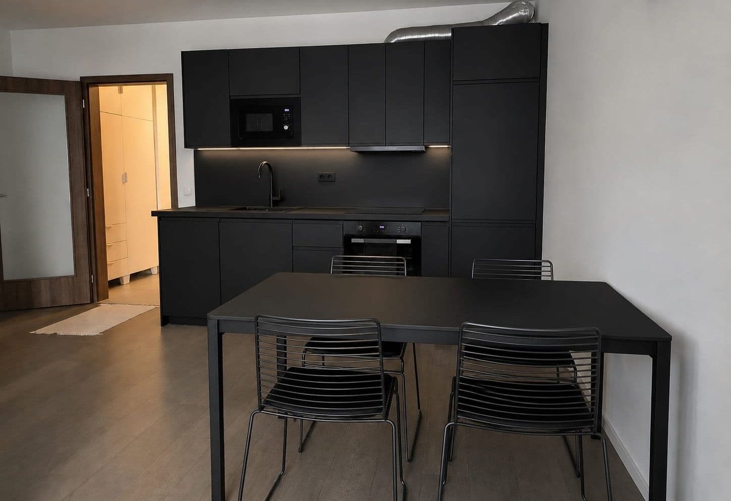 1 bedroom with open-plan kitchen flat to rent, 71 m², Dagmar Burešové, Prague, Prague 1 bedroom with open-plan kitchen flat to rent, 71 m², Dagmar Burešové, Prague, Prague