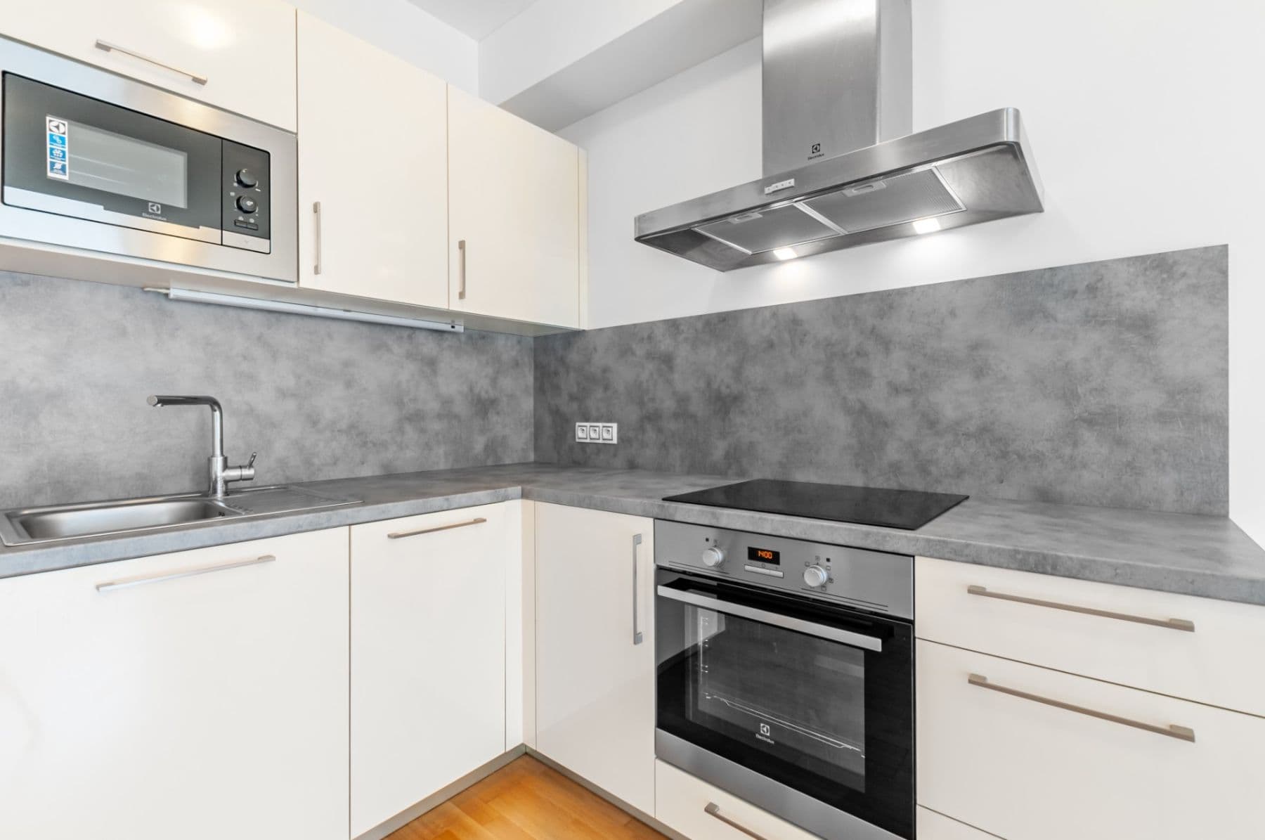 1 bedroom with open-plan kitchen flat to rent, 62 m², Patočkova, Prague, Prague 1 bedroom with open-plan kitchen flat to rent, 62 m², Patočkova, Prague, Prague