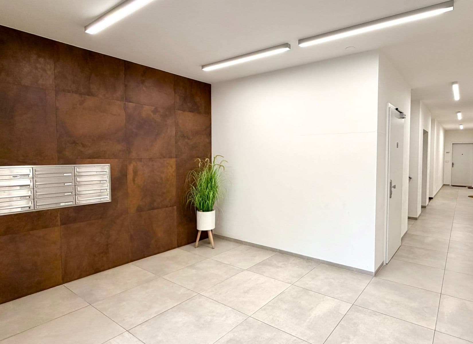 2 bedroom with open-plan kitchen flat for sale, 97 m², Nesvadbova, Prague, Prague 2 bedroom with open-plan kitchen flat for sale, 97 m², Nesvadbova, Prague, Prague