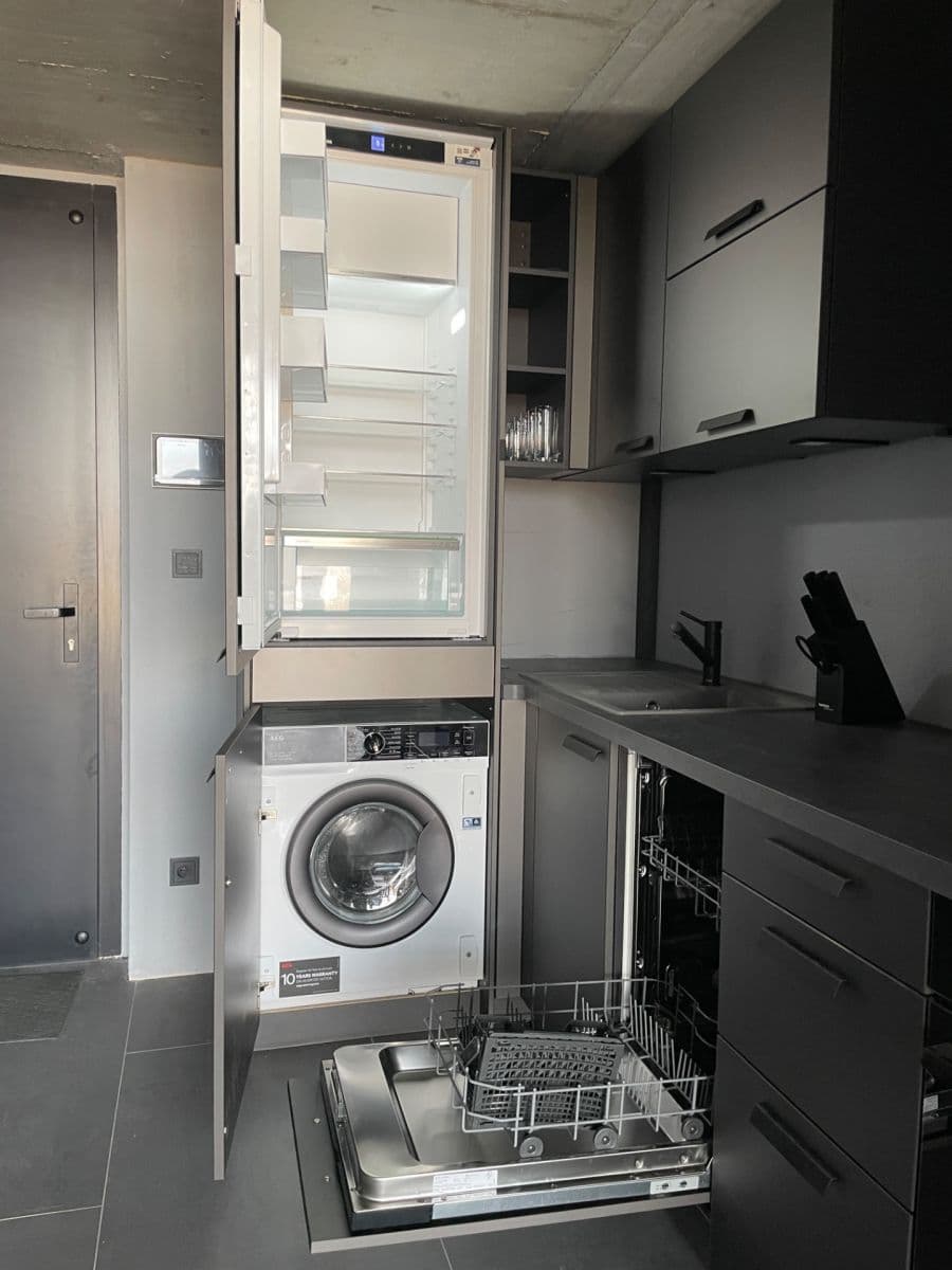 1 bedroom with open-plan kitchen flat to rent, 64 m², Československého exilu, Prague, Prague 1 bedroom with open-plan kitchen flat to rent, 64 m², Československého exilu, Prague, Prague