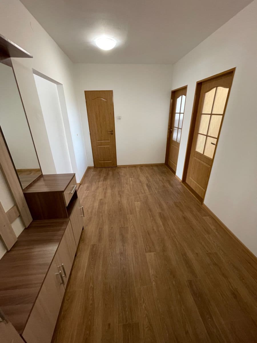 2 bedroom with open-plan kitchen flat to rent, 67 m², Obchodní, Štětí, Ústecký Region 2 bedroom with open-plan kitchen flat to rent, 67 m², Obchodní, Štětí, Ústecký Region