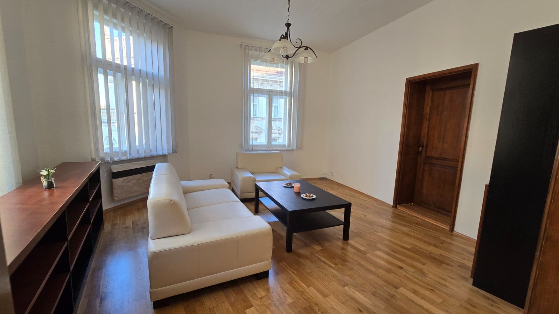 2 bedroom with open-plan kitchen flat to rent, 67 m², Koubkova, Prague, Prague 2 bedroom with open-plan kitchen flat to rent, 67 m², Koubkova, Prague, Prague
