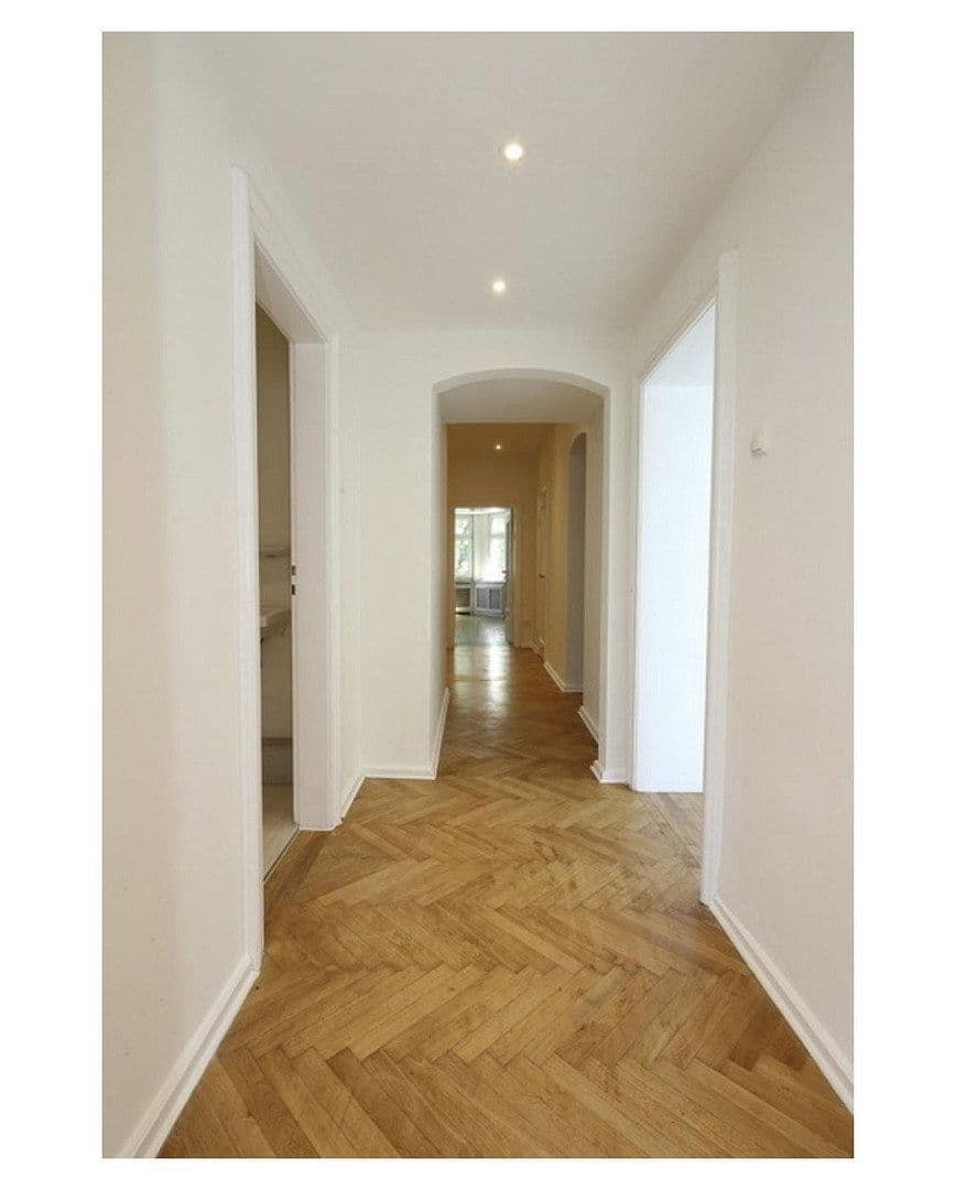 6 bedroom flat to rent, 196 m², Düsseldorf, North Rhine-Westphalia 6 bedroom flat to rent, 196 m², Düsseldorf, North Rhine-Westphalia