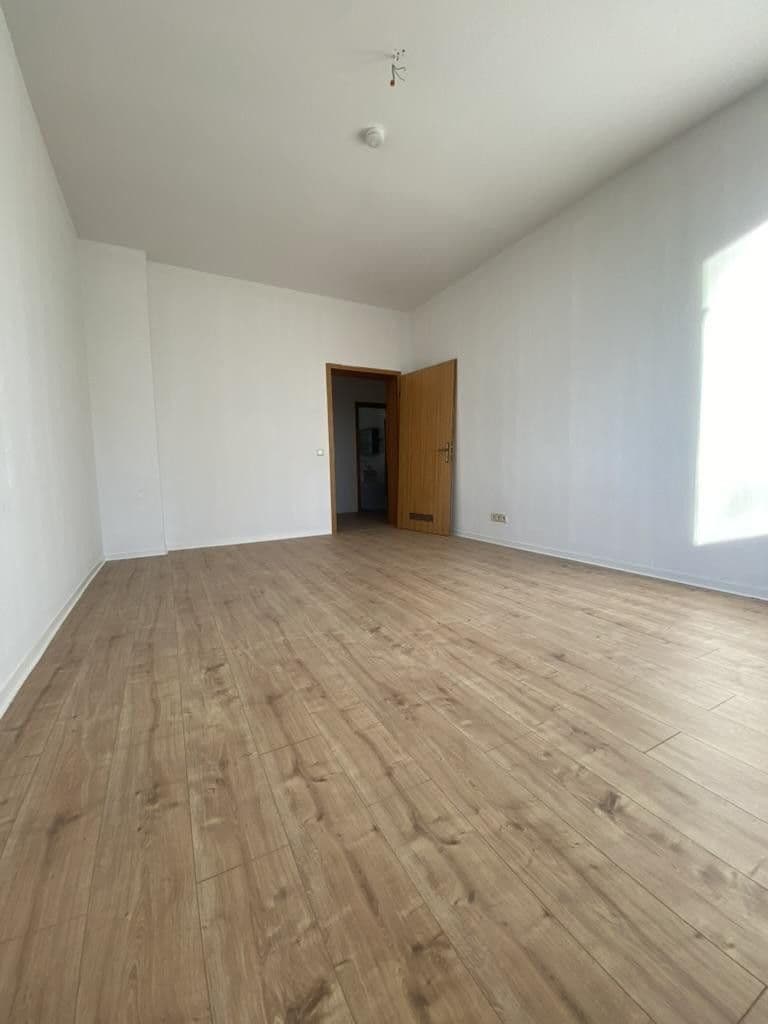 1 bedroom with open-plan kitchen flat to rent, 94 m², Hof, Bavaria 1 bedroom with open-plan kitchen flat to rent, 94 m², Hof, Bavaria