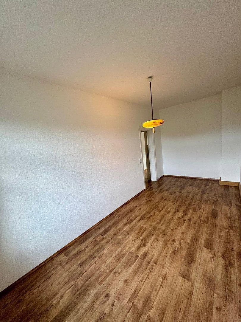 1 bedroom with open-plan kitchen flat to rent, 70 m², Schwarzenberger Str. 75, Aue-Bad Schlema, Saxony 1 bedroom with open-plan kitchen flat to rent, 70 m², Schwarzenberger Str. 75, Aue-Bad Schlema, Saxony