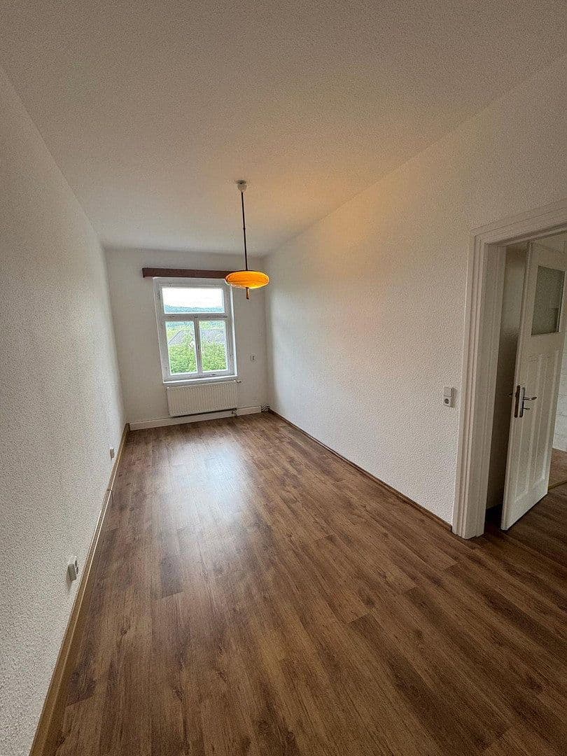 1 bedroom with open-plan kitchen flat to rent, 70 m², Schwarzenberger Str. 75, Aue-Bad Schlema, Saxony 1 bedroom with open-plan kitchen flat to rent, 70 m², Schwarzenberger Str. 75, Aue-Bad Schlema, Saxony
