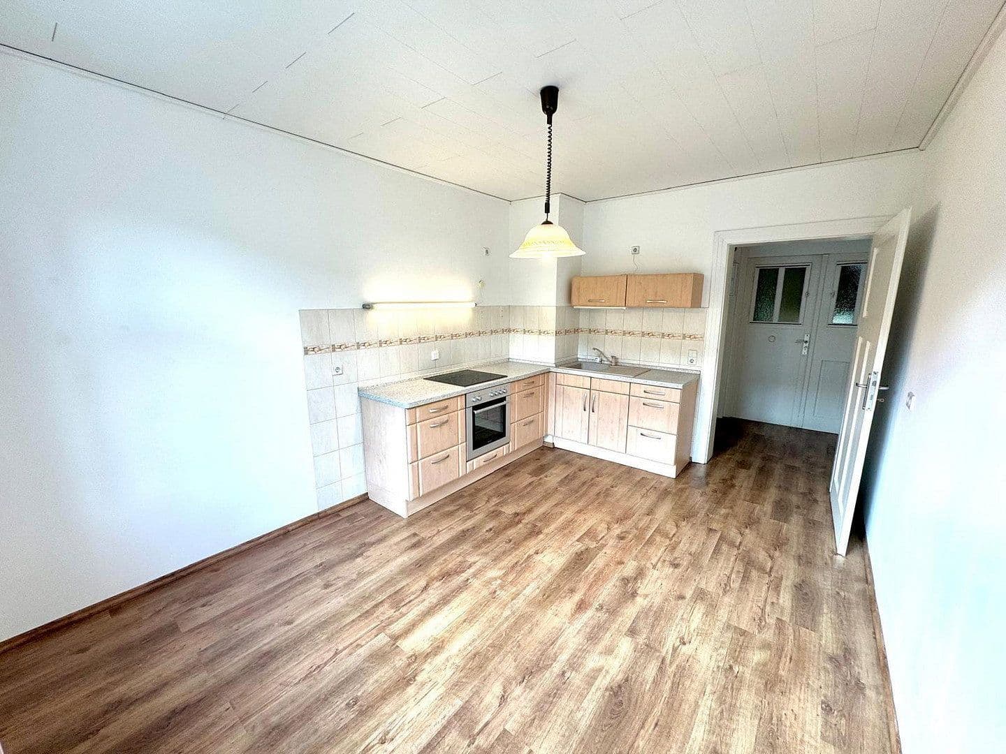 1 bedroom with open-plan kitchen flat to rent, 70 m², Schwarzenberger Str. 75, Aue-Bad Schlema, Saxony 1 bedroom with open-plan kitchen flat to rent, 70 m², Schwarzenberger Str. 75, Aue-Bad Schlema, Saxony