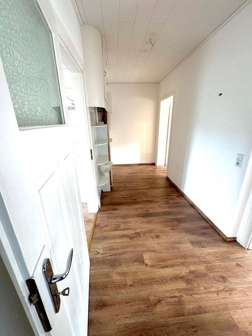 1 bedroom with open-plan kitchen flat to rent, 70 m², Schwarzenberger Str. 75, Aue-Bad Schlema, Saxony 1 bedroom with open-plan kitchen flat to rent, 70 m², Schwarzenberger Str. 75, Aue-Bad Schlema, Saxony