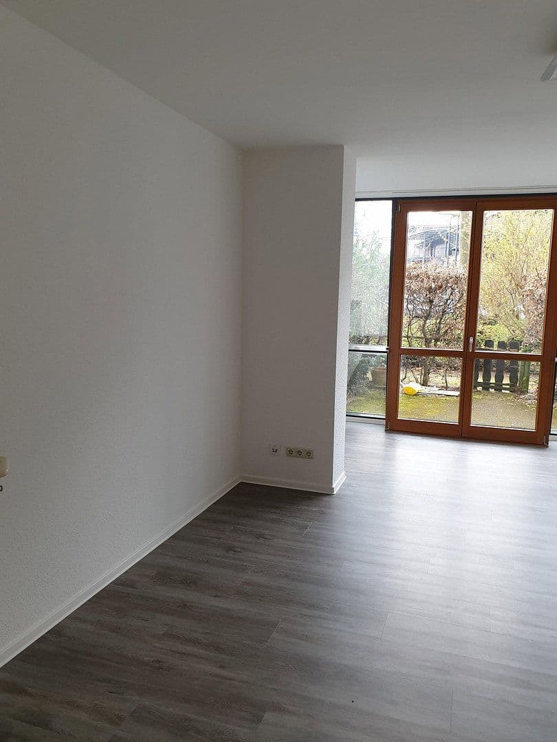 1 bedroom flat to rent, 40 m², Berliner Straße 54, Niederkassel, North Rhine-Westphalia 1 bedroom flat to rent, 40 m², Berliner Straße 54, Niederkassel, North Rhine-Westphalia