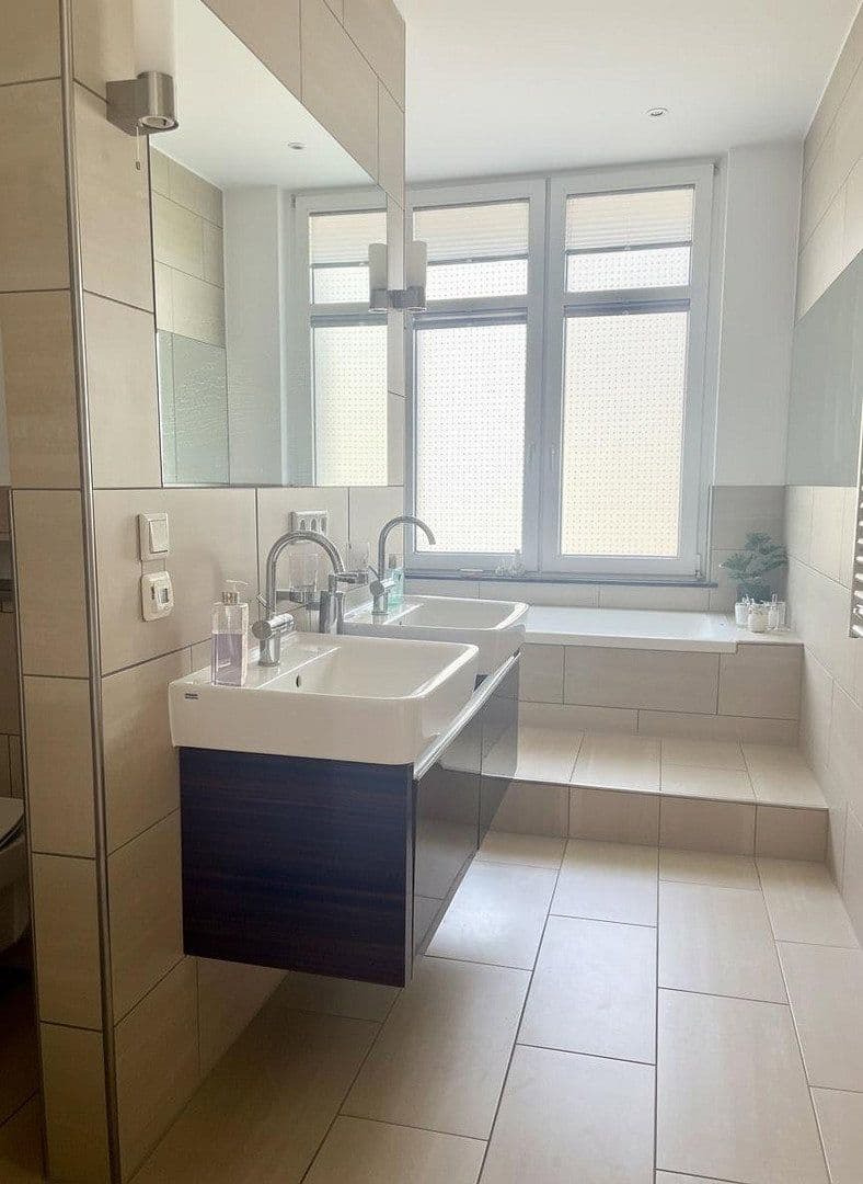 3 bedroom flat for sale, 105 m², Düsseldorf, North Rhine-Westphalia 3 bedroom flat for sale, 105 m², Düsseldorf, North Rhine-Westphalia
