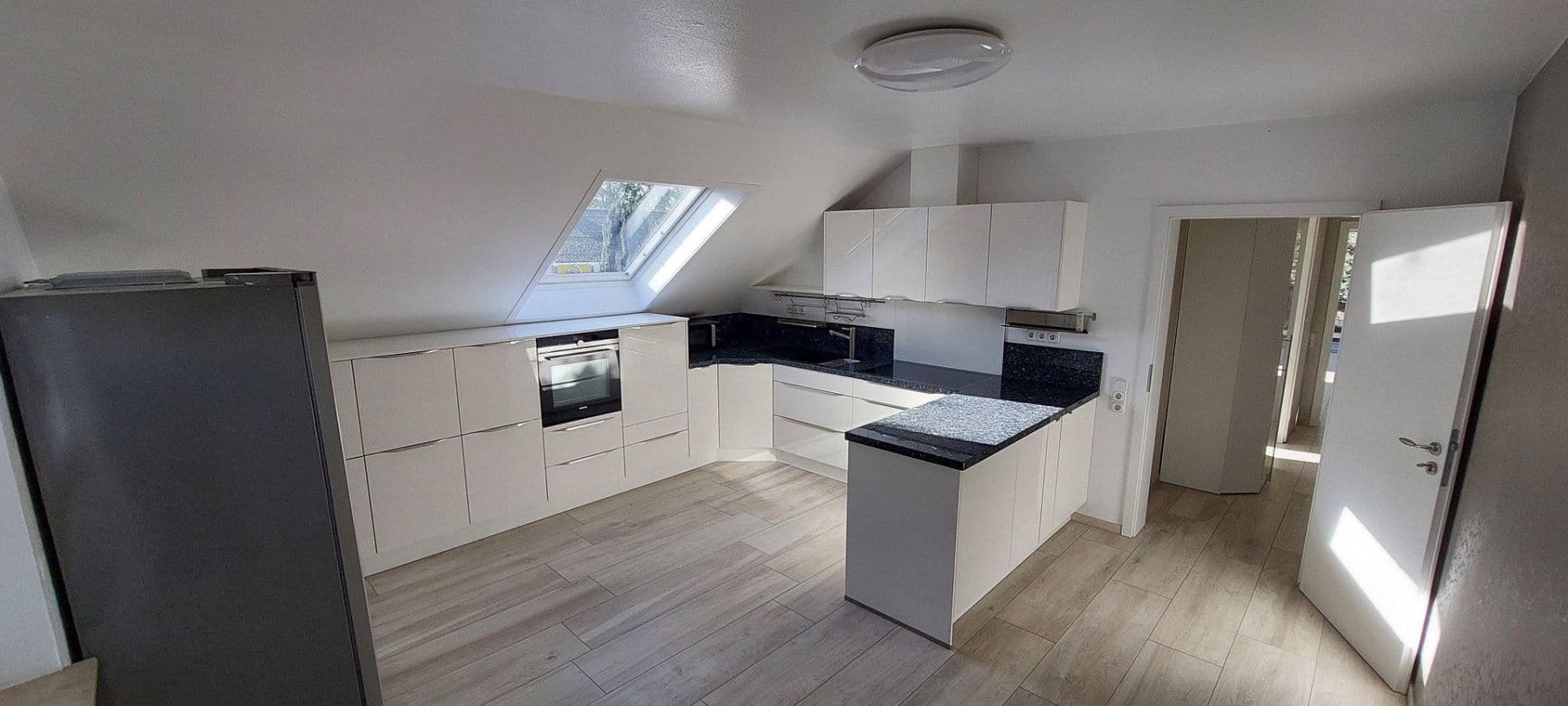 1 bedroom with open-plan kitchen flat to rent, 117 m², Ratingen, North Rhine-Westphalia 1 bedroom with open-plan kitchen flat to rent, 117 m², Ratingen, North Rhine-Westphalia