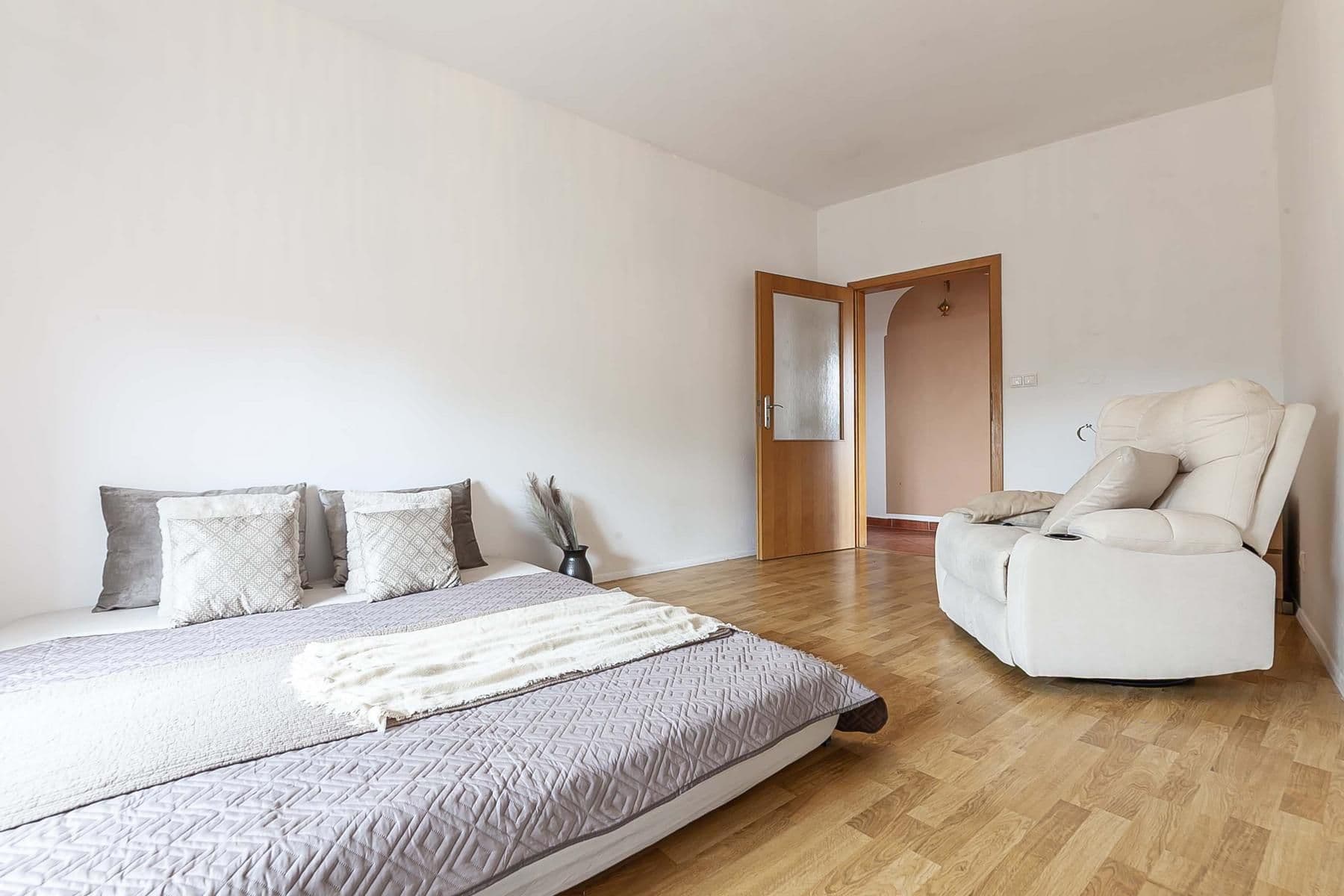 2 bedroom with open-plan kitchen flat for sale, 98 m², Meteorologická, Prague, Prague 2 bedroom with open-plan kitchen flat for sale, 98 m², Meteorologická, Prague, Prague