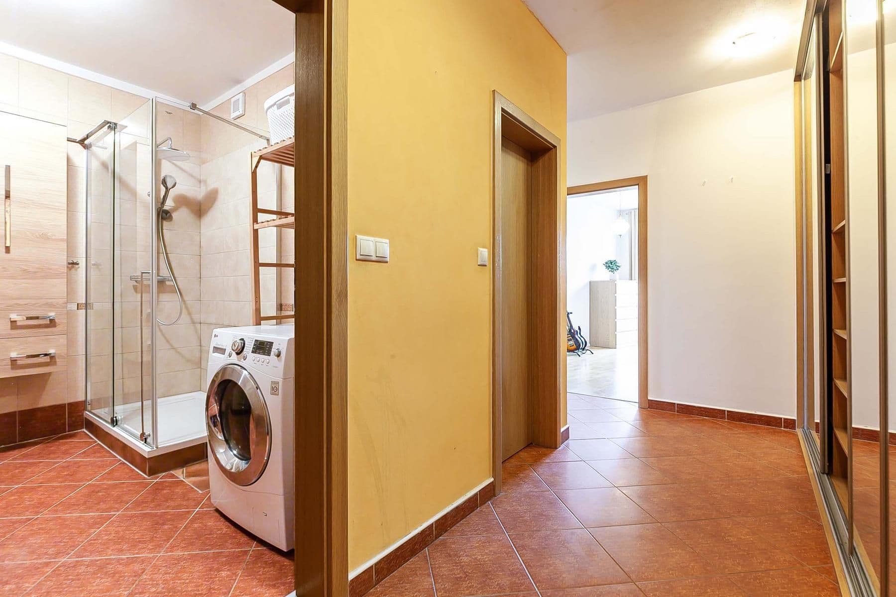 2 bedroom with open-plan kitchen flat for sale, 98 m², Meteorologická, Prague, Prague 2 bedroom with open-plan kitchen flat for sale, 98 m², Meteorologická, Prague, Prague