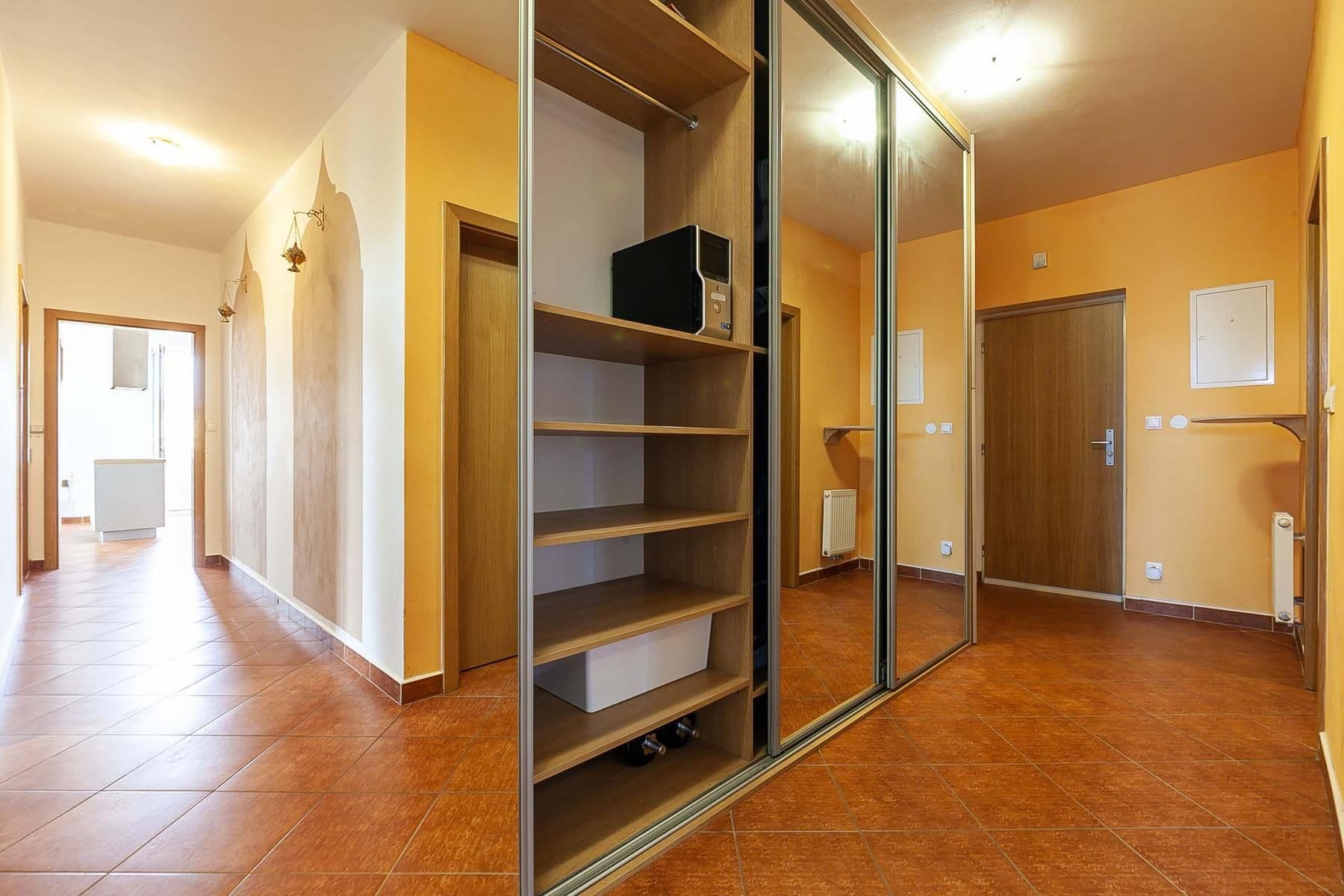 2 bedroom with open-plan kitchen flat for sale, 98 m², Meteorologická, Prague, Prague 2 bedroom with open-plan kitchen flat for sale, 98 m², Meteorologická, Prague, Prague