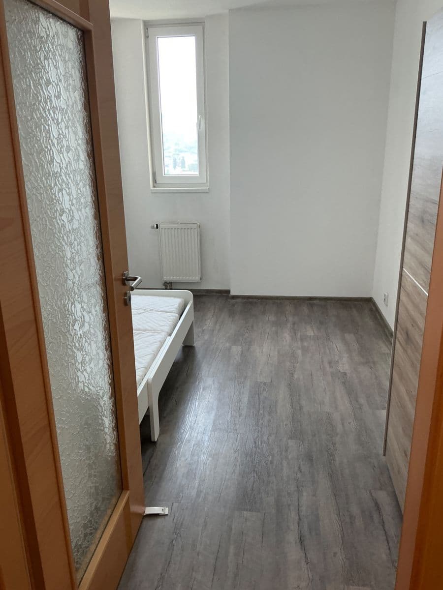 2 bedroom with open-plan kitchen flat to rent, 56 m², Na Horizontu, Králův Dvůr, Středočeský Region 2 bedroom with open-plan kitchen flat to rent, 56 m², Na Horizontu, Králův Dvůr, Středočeský Region