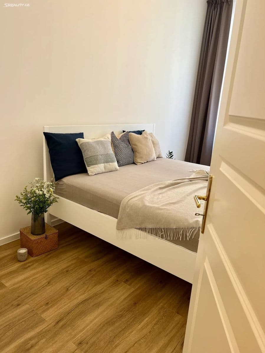 2 bedroom with open-plan kitchen flat to rent, 58 m², Sládkova, Prague, Prague 2 bedroom with open-plan kitchen flat to rent, 58 m², Sládkova, Prague, Prague