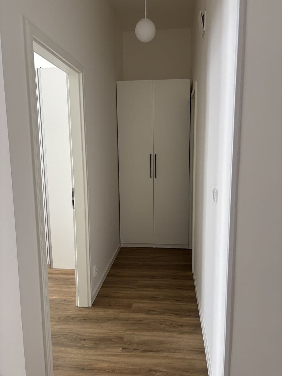 2 bedroom with open-plan kitchen flat to rent, 78 m², Sládkova, Prague, Prague 2 bedroom with open-plan kitchen flat to rent, 78 m², Sládkova, Prague, Prague