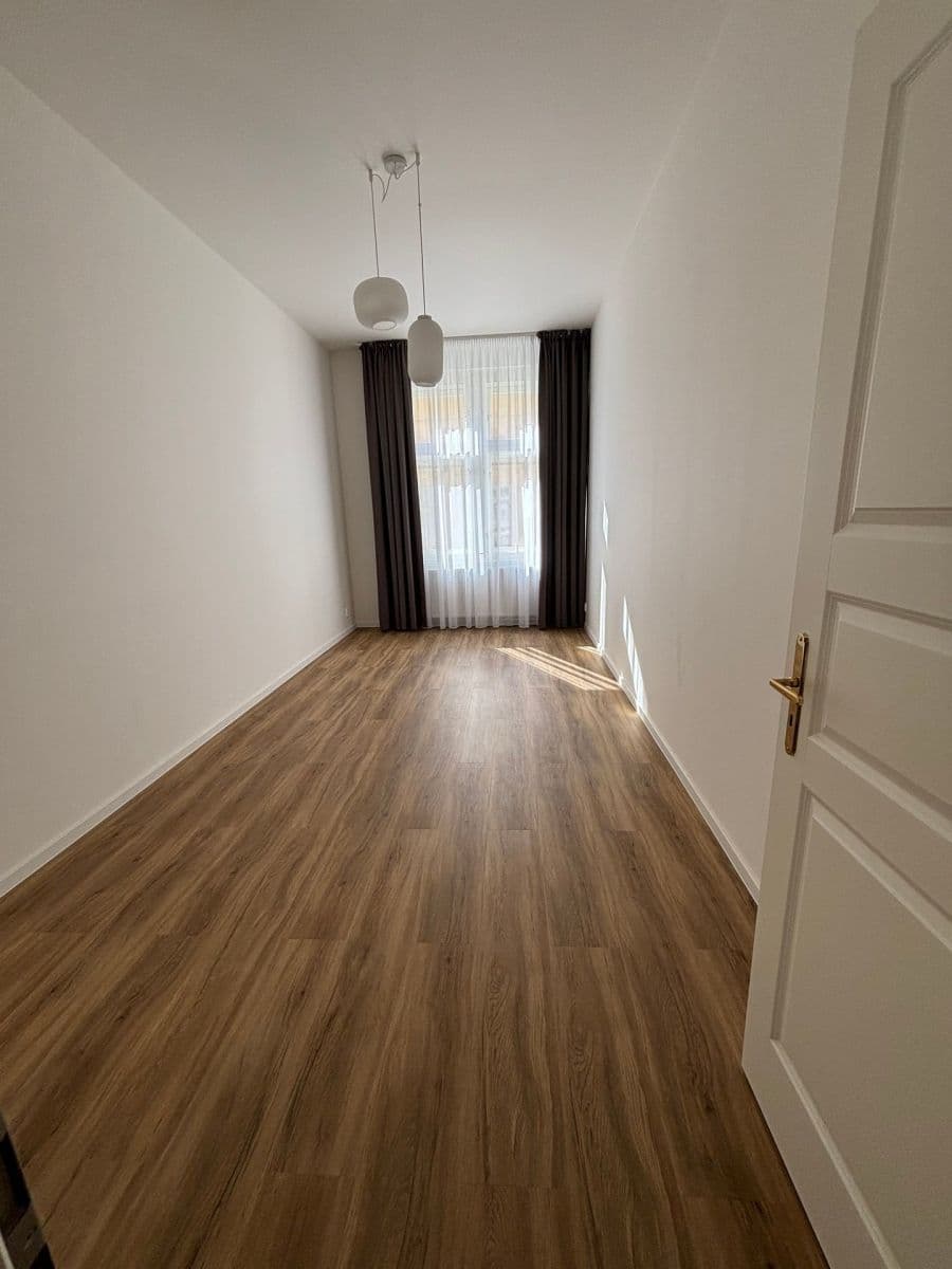 2 bedroom with open-plan kitchen flat to rent, 78 m², Sládkova, Prague, Prague 2 bedroom with open-plan kitchen flat to rent, 78 m², Sládkova, Prague, Prague