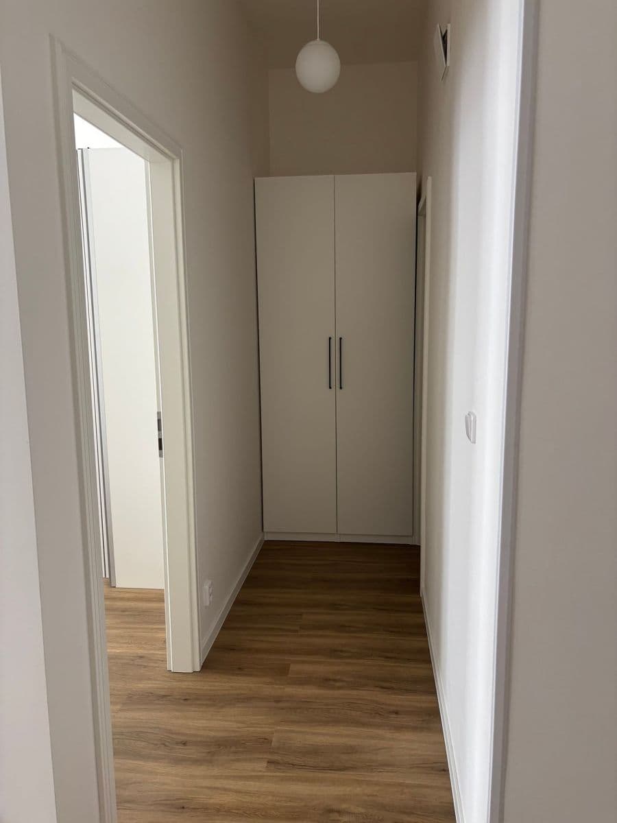 2 bedroom with open-plan kitchen flat to rent, 78 m², Sládkova, Prague, Prague 2 bedroom with open-plan kitchen flat to rent, 78 m², Sládkova, Prague, Prague